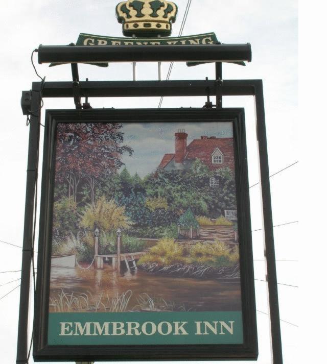 The Emmbrook Inn Hotel Wokingham Dış mekan fotoğraf