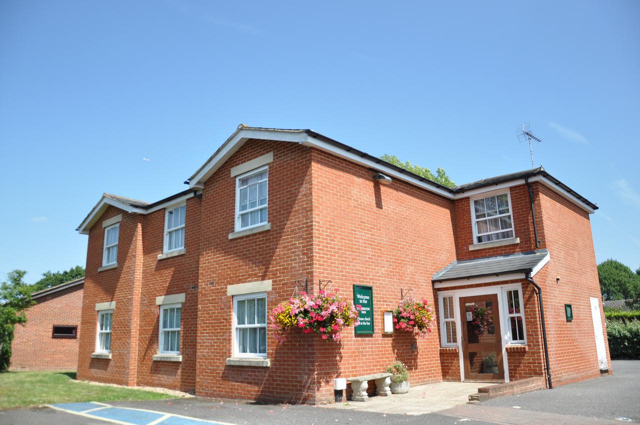 The Emmbrook Inn Hotel Wokingham Dış mekan fotoğraf