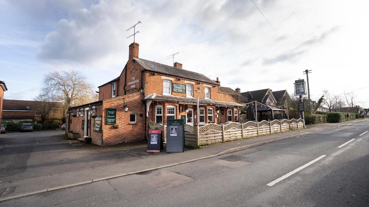 The Emmbrook Inn Hotel Wokingham Dış mekan fotoğraf